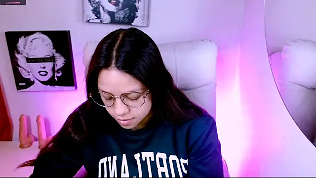 SamanthaRoldaan online show from March 10, 3:27 pm