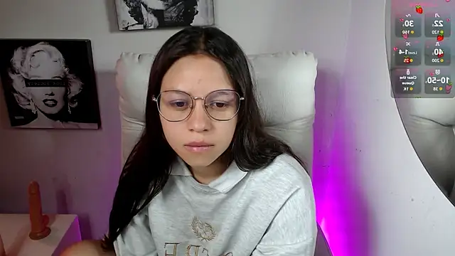 SamanthaRoldaan online show from November 10, 1:49 pm