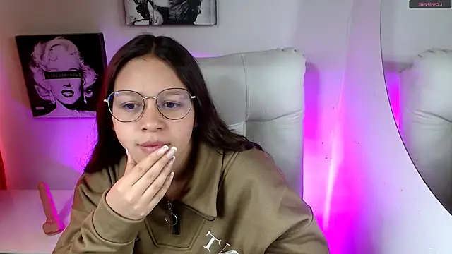 SamanthaRoldaan online show from February 17, 3:09 pm