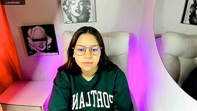 SamanthaRoldaan online show from April 14, 2:55 pm