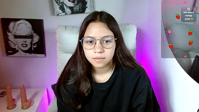 Snapshot of SamanthaRoldaan chatting on September 23, 2:02 pm SamanthaRoldaan online show from September 23, 2:02 pm