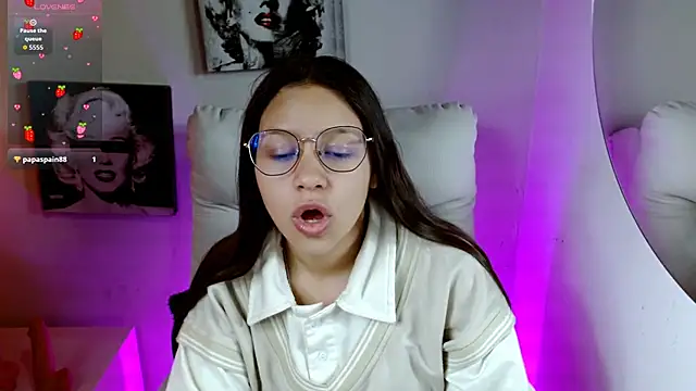 Snapshot of SamanthaRoldaan chatting on October 7, 3:02 pm SamanthaRoldaan online show from October 7, 3:02 pm