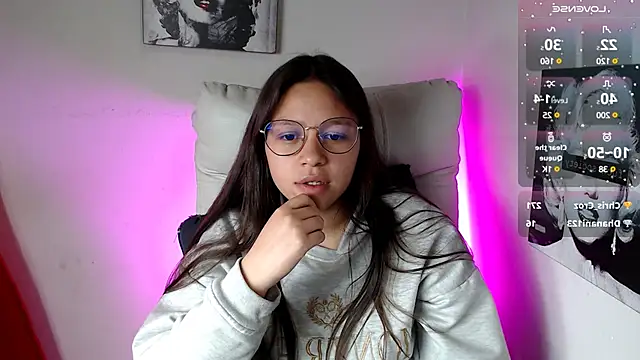 Snapshot of SamanthaRoldaan chatting on March 4, 8:16 pm SamanthaRoldaan online show from March 4, 8:16 pm