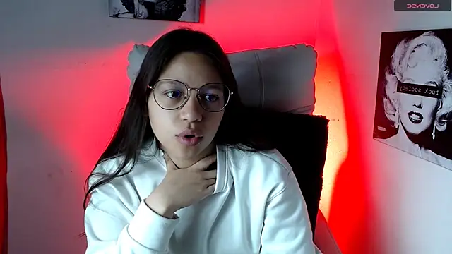 Snapshot of SamanthaRoldaan chatting on March 5, 1:39 pm SamanthaRoldaan online show from March 5, 1:39 pm