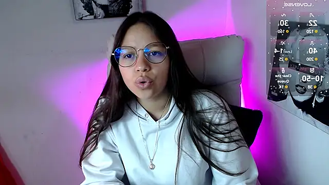 Snapshot of SamanthaRoldaan chatting on March 1, 2:55 pm SamanthaRoldaan online show from March 1, 2:55 pm