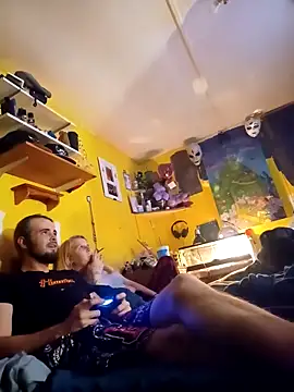 AutumnLights420 online show from January 7, 3:22 am