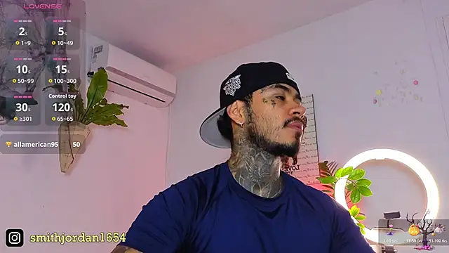 JordanSmiith  online show from October 26, 3:01 pm