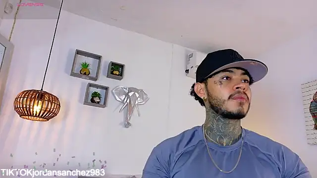 JordanSmiith  online show from February 5, 10:16 pm