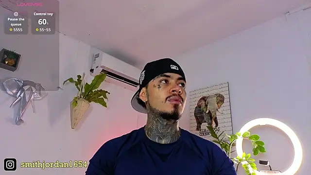 JordanSmiith  online show from November 11, 8:47 pm