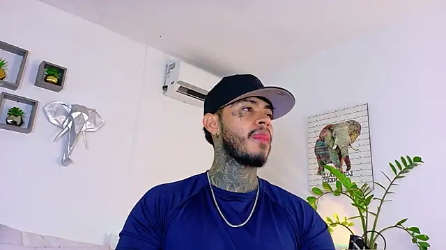 JordanSmiith  online show from February 25, 8:52 pm