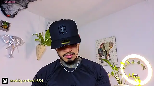 JordanSmiith  online show from October 20, 8:31 pm