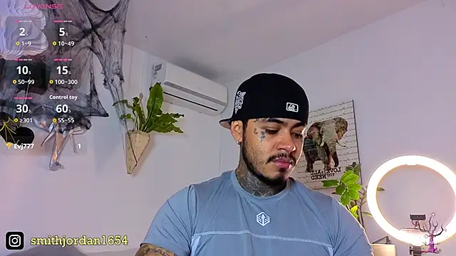 JordanSmiith  online show from October 22, 9:24 pm