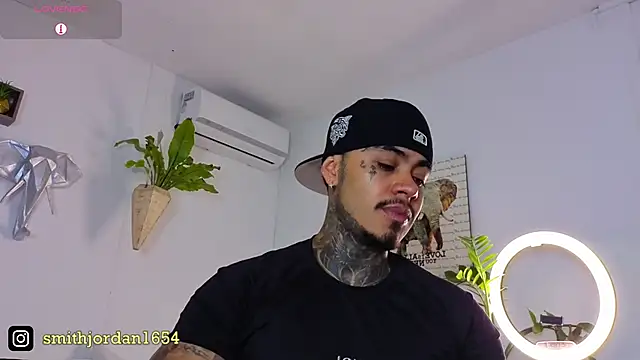 JordanSmiith  online show from September 29, 8:58 pm