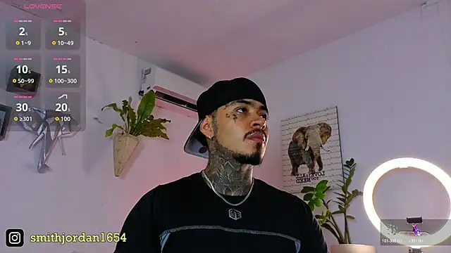 JordanSmiith  online show from November 8, 9:07 pm