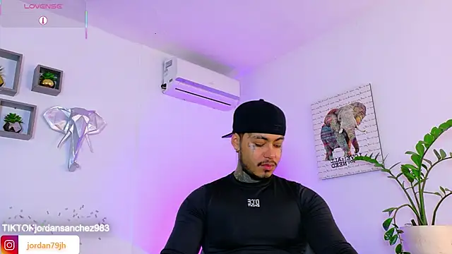JordanSmiith  online show from June 14, 2:24 am