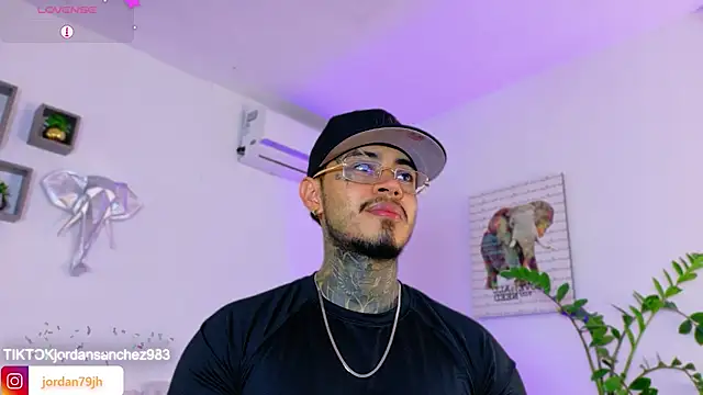 JordanSmiith  online show from March 17, 8:45 pm