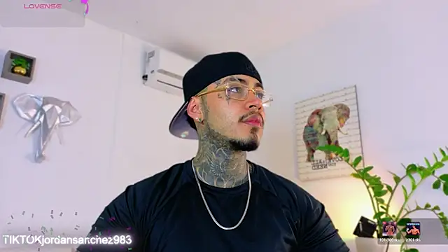 JordanSmiith  online show from March 12, 8:46 pm