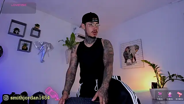 JordanSmiith  online show from March 21, 9:12 pm