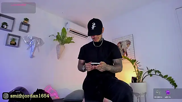 JordanSmiith  online show from March 22, 8:48 pm