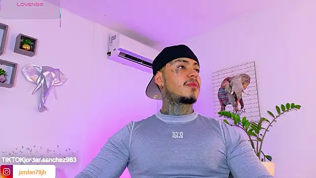 JordanSmiith  online show from May 22, 9:57 pm