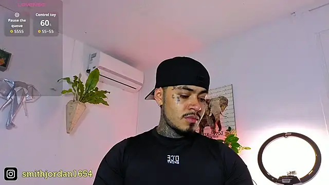 JordanSmiith  online show from November 6, 8:57 pm