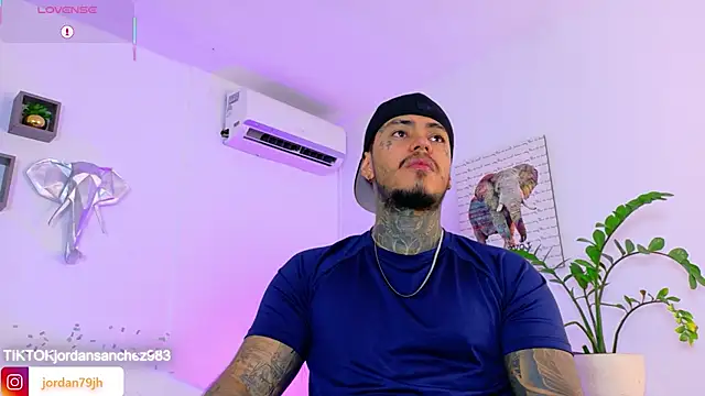 JordanSmiith  online show from June 11, 9:56 pm