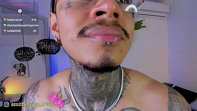 JordanSmiith  online show from March 22, 12:17 am