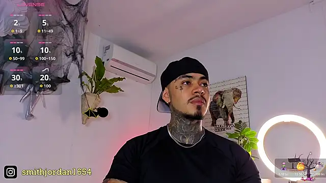 JordanSmiith  online show from November 1, 8:57 pm