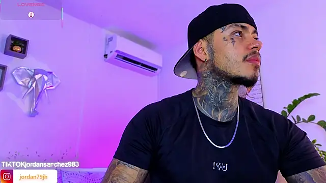 JordanSmiith  online show from June 5, 8:58 pm