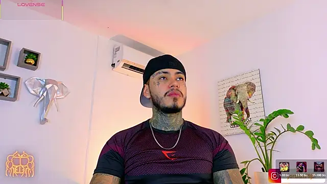 JordanSmiith  online show from July 16, 9:56 pm