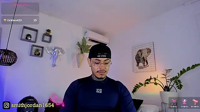 JordanSmiith  online show from March 17, 11:57 pm