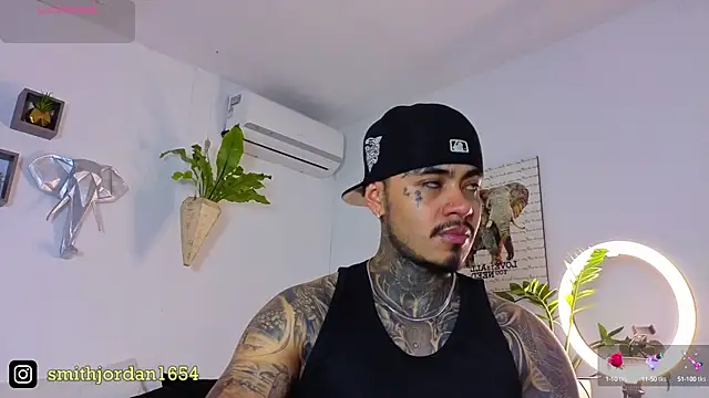 JordanSmiith  online show from October 2, 9:18 pm