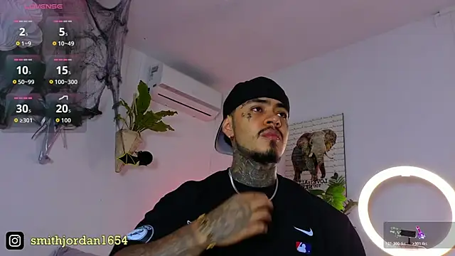 JordanSmiith  online show from November 5, 9:18 pm