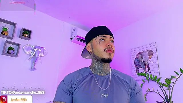 JordanSmiith  online show from June 2, 9:04 pm
