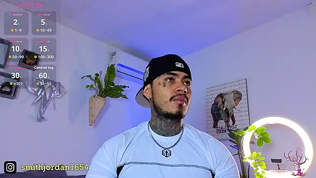 JordanSmiith  online show from October 11, 8:32 pm