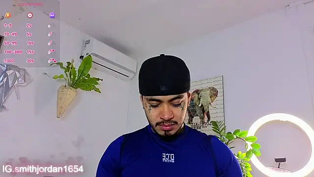 JordanSmiith  online show from November 26, 8:31 pm