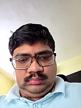 Snapshot of krama04 chatting on February 11, 11:09 am krama04 online show from February 11, 11:09 am