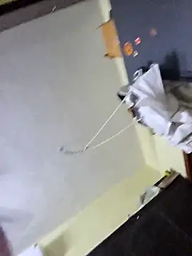 Snapshot of krama04 chatting on February 11, 11:43 am krama04 online show from February 11, 11:43 am