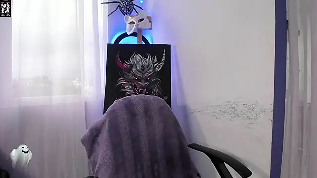 Snapshot of witchviolet chatting on February 6, 10:43 pm witchviolet online show from February 6, 10:43 pm