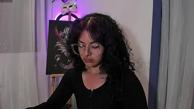 Snapshot of witchviolet chatting on February 9, 11:46 pm witchviolet online show from February 9, 11:46 pm