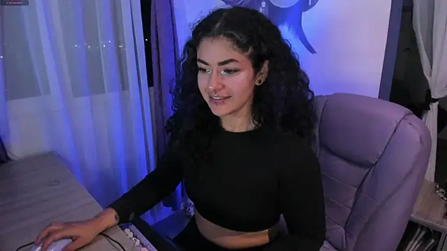 witchviolet online show from December 3, 12:12 am