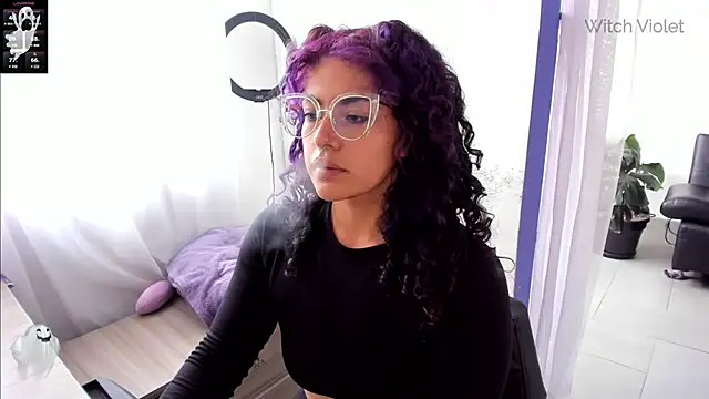Snapshot of witchviolet chatting on January 31, 9:16 pm witchviolet online show from January 31, 9:16 pm