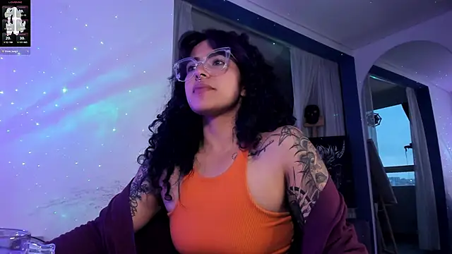 Snapshot of witchviolet chatting on March 1, 10:53 pm witchviolet online show from March 1, 10:53 pm
