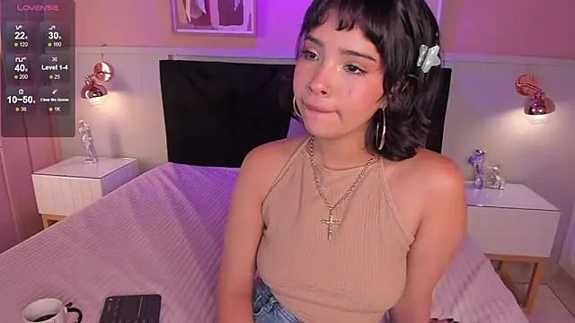 chloe watson  online show from June 5, 7:52 pm