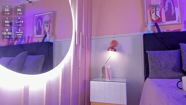 chloe watson  online show from February 4, 6:14 pm