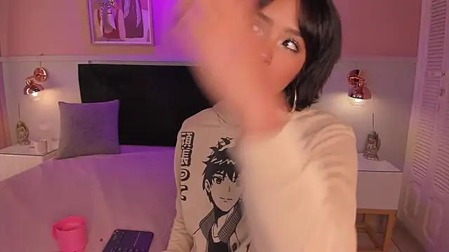 chloe watson  online show from April 14, 7:41 pm