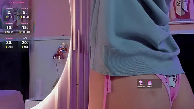 chloe watson  online show from November 21, 7:57 pm