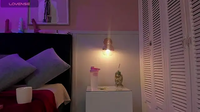 Snapshot of chloe_watson_ chatting on October 4, 7:37 pm chloe watson online show from October 4, 7:37 pm