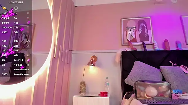 chloe watson  online show from November 27, 7:58 pm