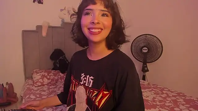 chloe watson  online show from July 9, 7:57 pm